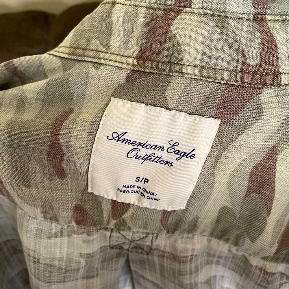 American Eagle Camo Button Down - image 4